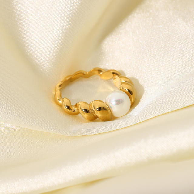 Fashion inlaid pearl stainless steel ring