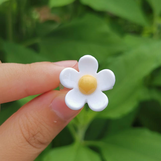 Bloom flower resin finger ring