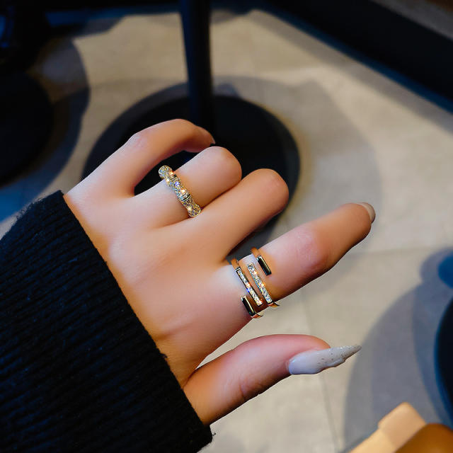 Diamond bamboo open finger ring