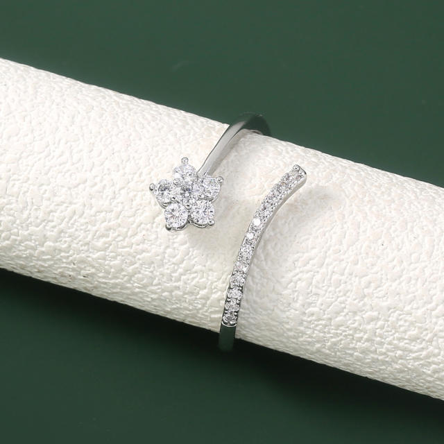 Plum blossom cubic zirconia diamond open finger ring