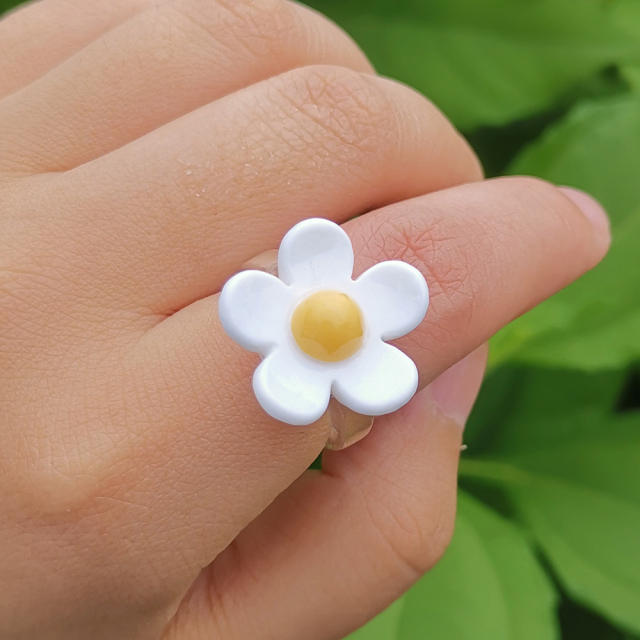 Bloom flower resin finger ring