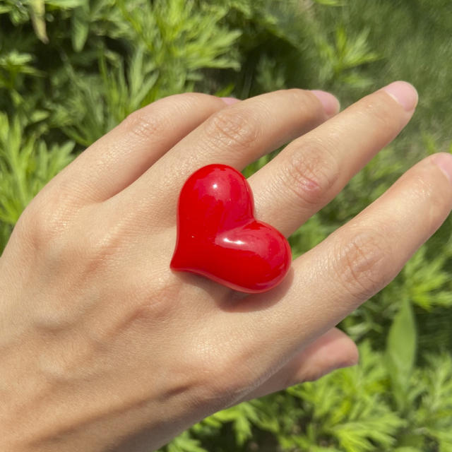 Resin heart finger ring