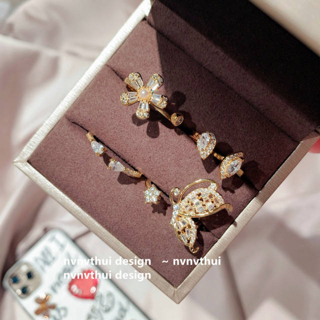 Fashion light gold diamond butterfly open ring