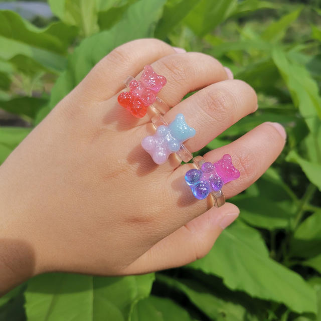 Color bear acrylic finger ring