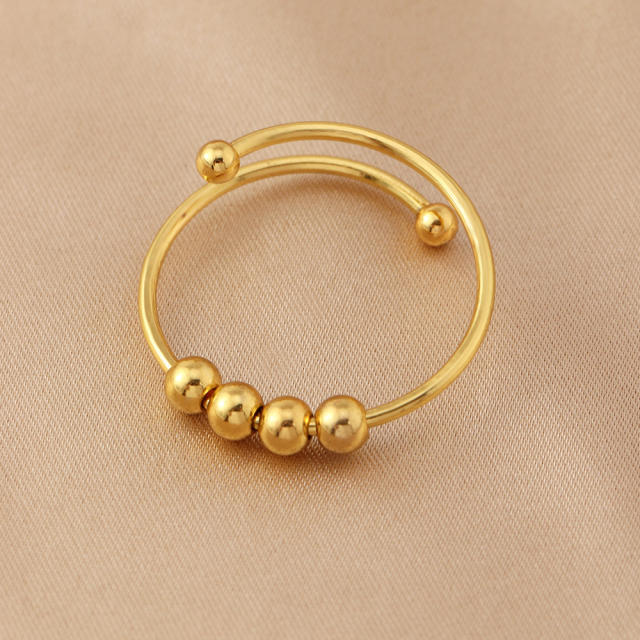 Color beads anxiety ring