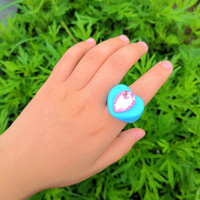 Resin heart color finger ring