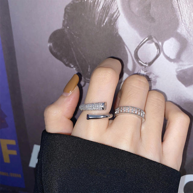 Silver color diamond open finger ring