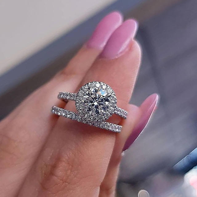 Full of rhinestone round cut cz 2pcs wedding ring set