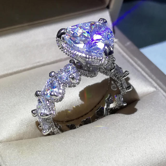 Luxuyr cubic zircon heart two piece wedding rings set