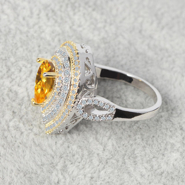 Luxury yellow color pear cut cubic zircon wedding rings
