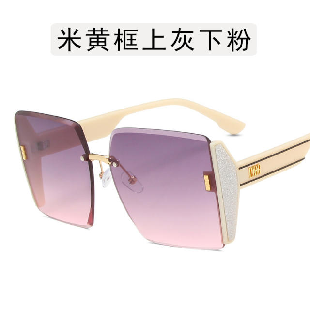 Square shaped rimless sunglasses