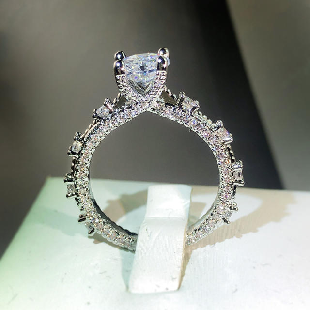 Fashion single gem diamond ring