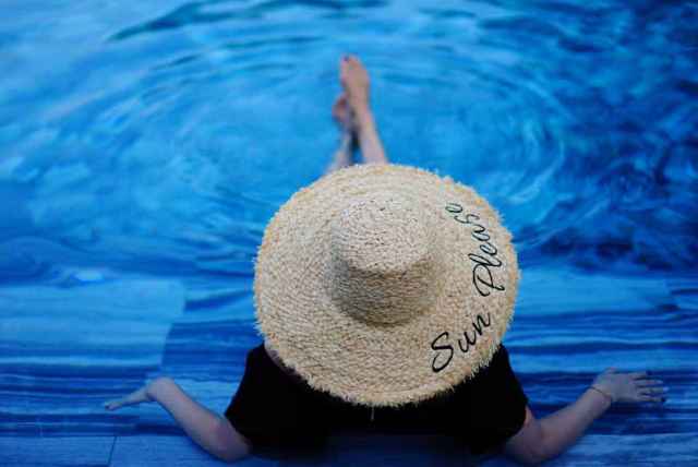 Beach holiday straw hat