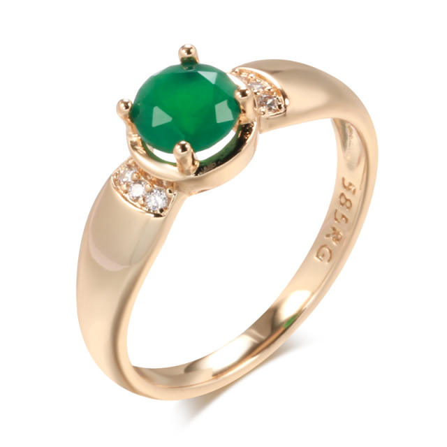 Fashion inlaid green zircon ring