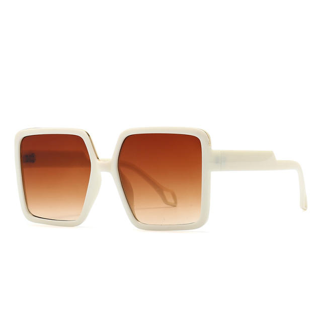 Large square frame sun glasses