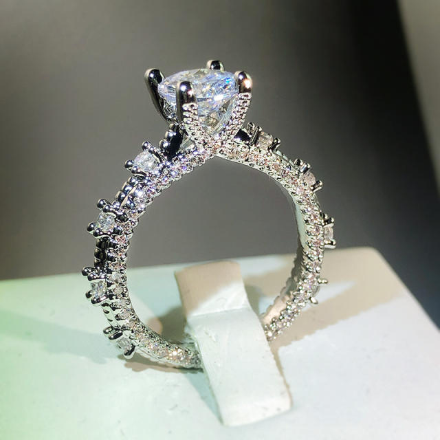 Fashion single gem diamond ring