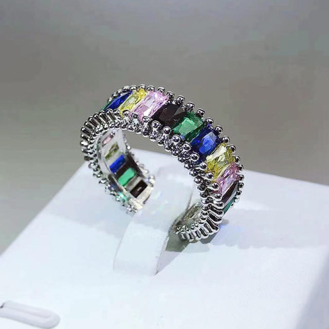 Fashion inlaid color zircon ring