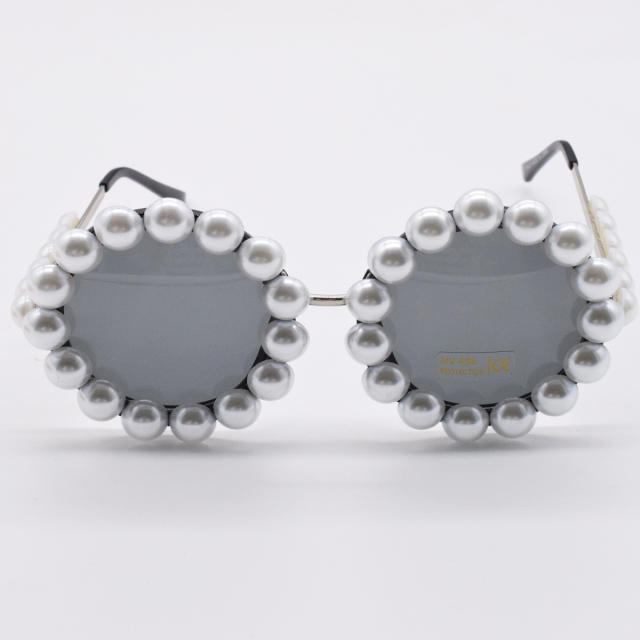 Fashion pearl sunglasses