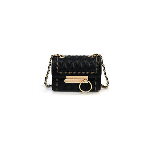 Metal chain crossbody bag