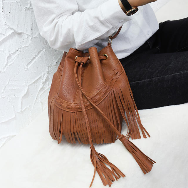 Vintage solid color tassel bucket bag