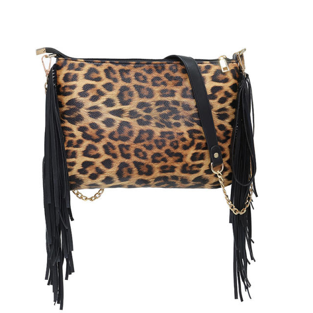 Vintage tassel leopard clutch