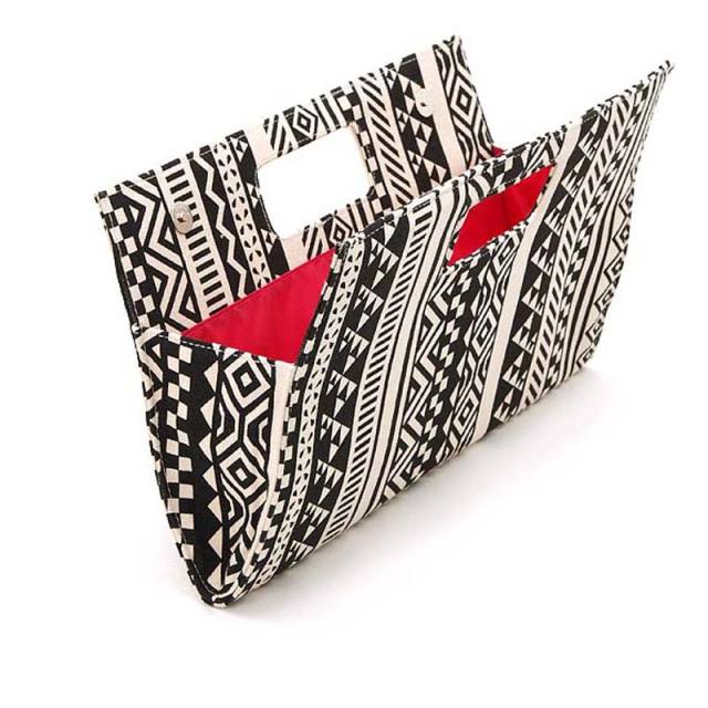Black and white geometry pattern canvas clutch bag