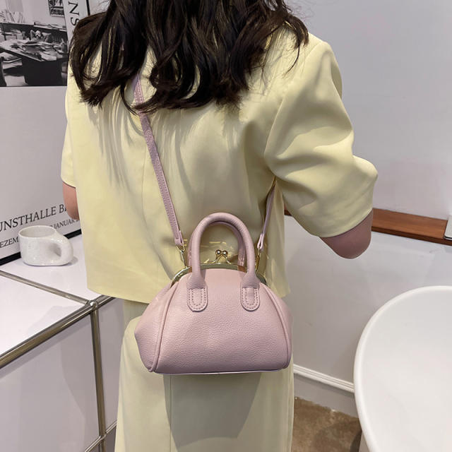 Solid color elegant handbag