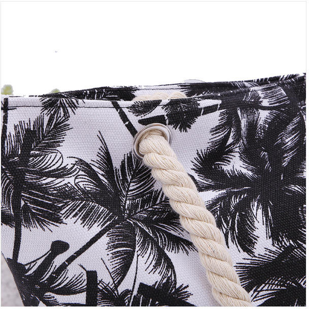 New coconut tree beach tote bag