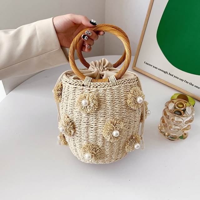 Pearl flower straw bucket bag