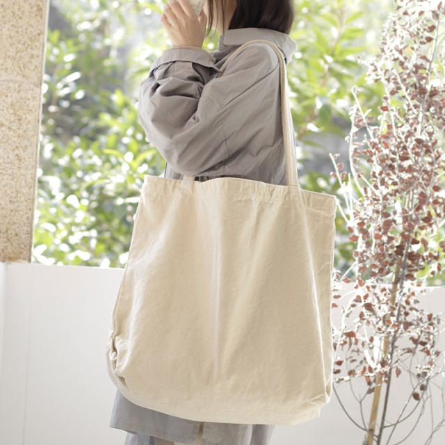 Simple canvas tote bag