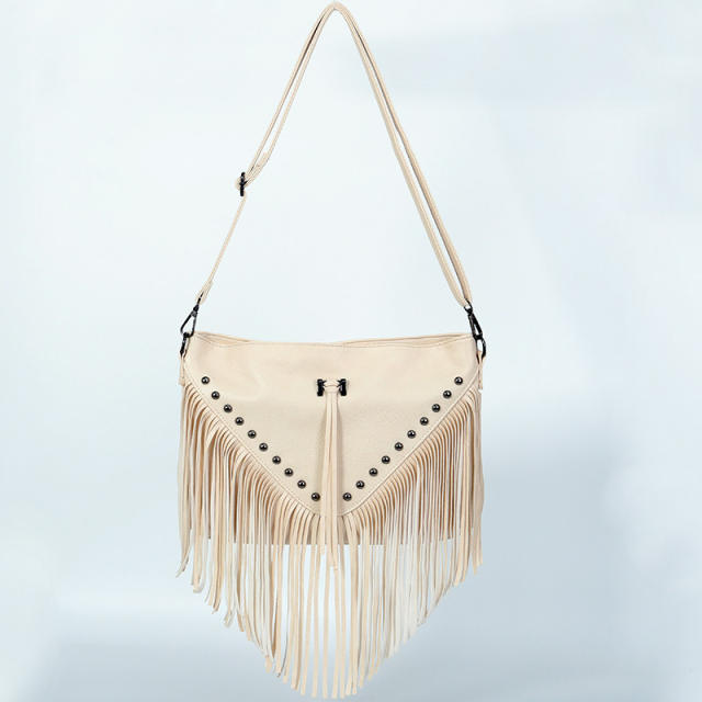 Vintage tassel shoulder bag