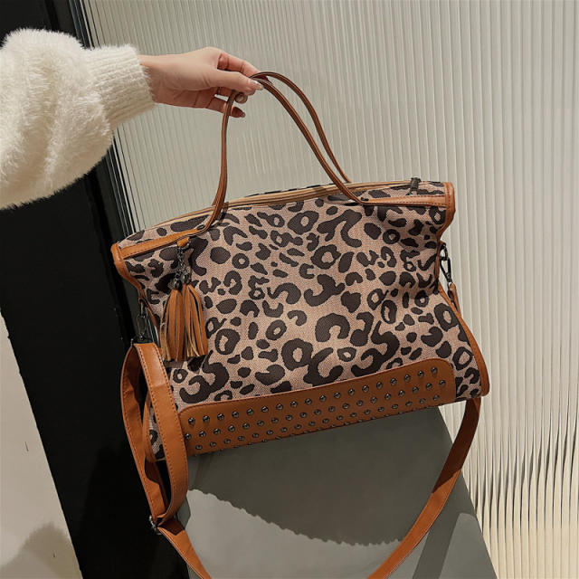 Large capacity animal pattern women handbag