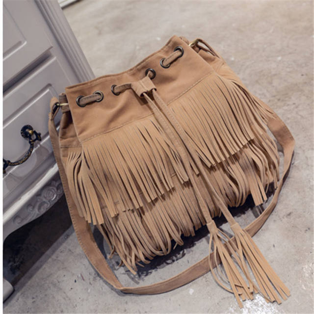 Chic tassel bucket bag