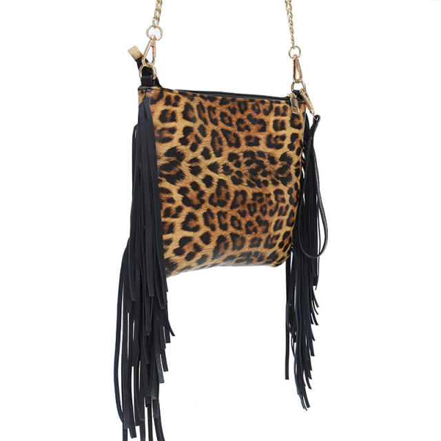 Vintage tassel leopard clutch