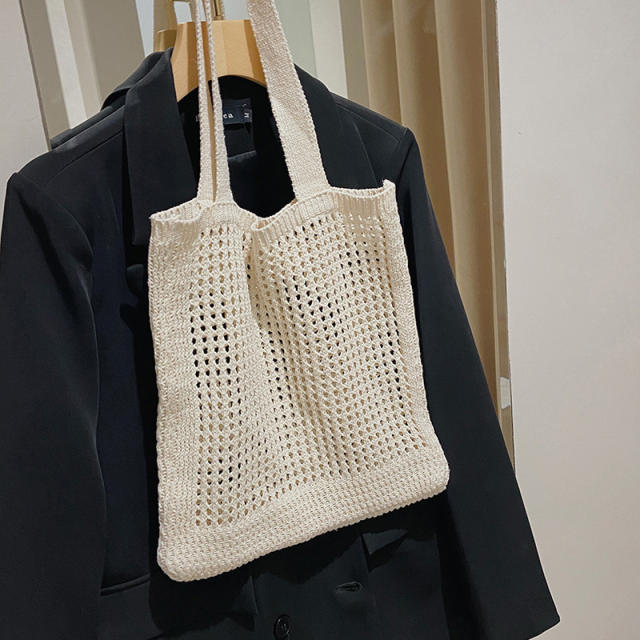 Plain color knitted tote bag
