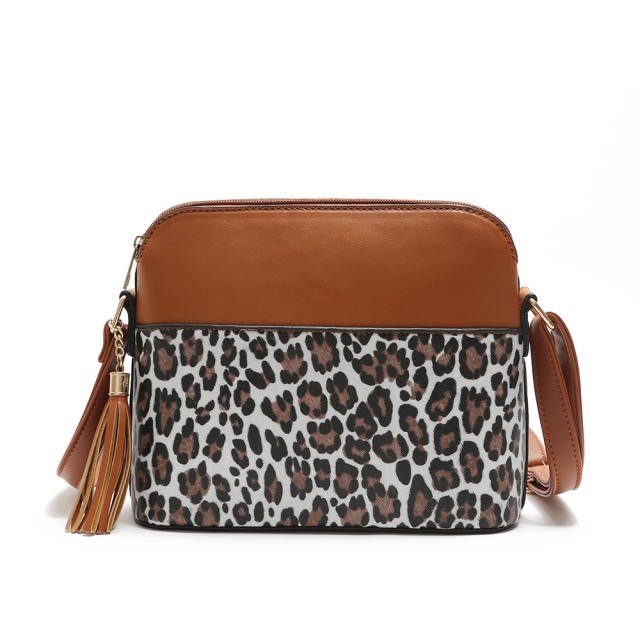 Leopard pattern tassel zipper crossbody bag