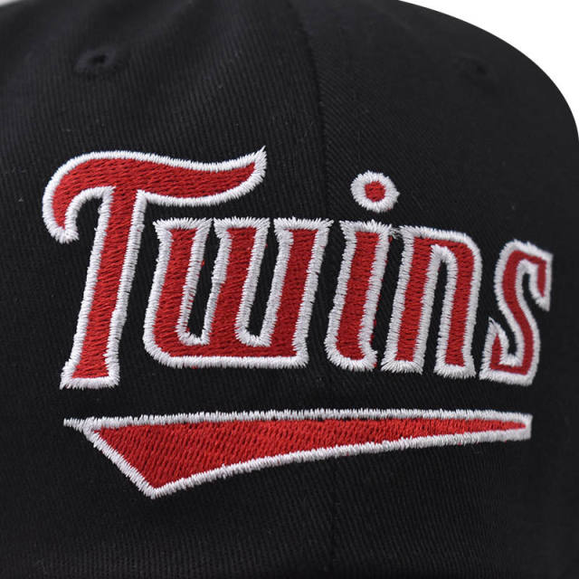 New twins letter cotton baseball cap