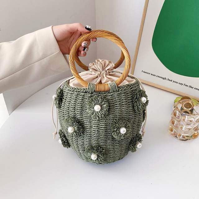 Pearl flower straw bucket bag