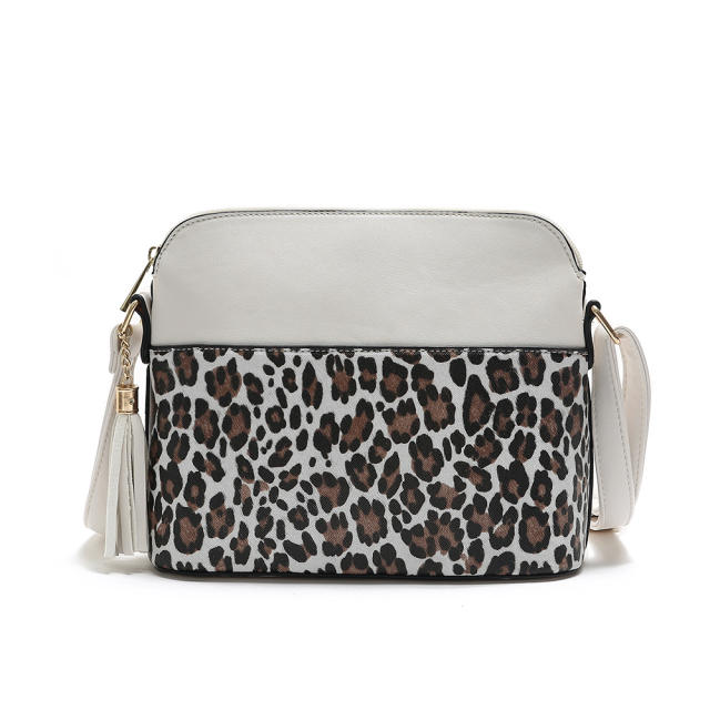 Leopard pattern tassel zipper crossbody bag