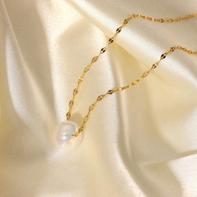 Elegant pearl 18KG stainless steel necklace