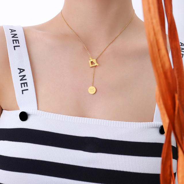 Round plate pendant toggle lariat necklace