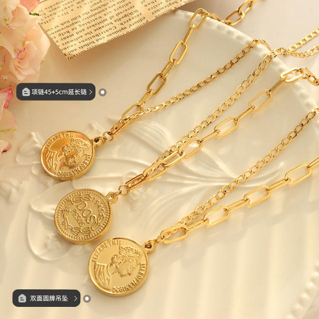 Crown Queen Avatar coin pendant necklace