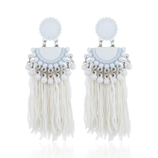 Fan-shaped thread tassel earrings