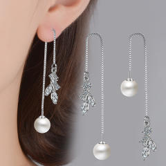 Cubic zirconia flower Pearl diamond threader earrings