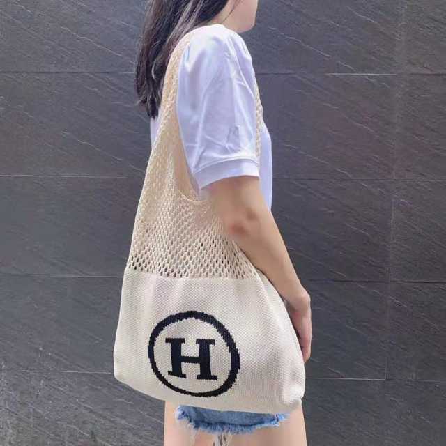 Chic knitted hollow tote bag