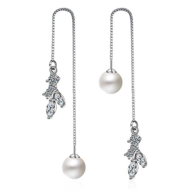 Cubic zirconia flower Pearl diamond threader earrings