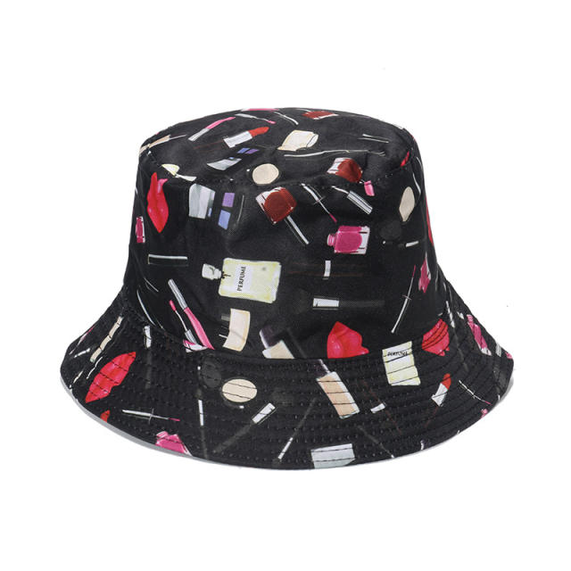 Lipstick printed bucket hat