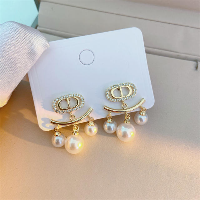 Fashion CD letter Pearl tassel earrings