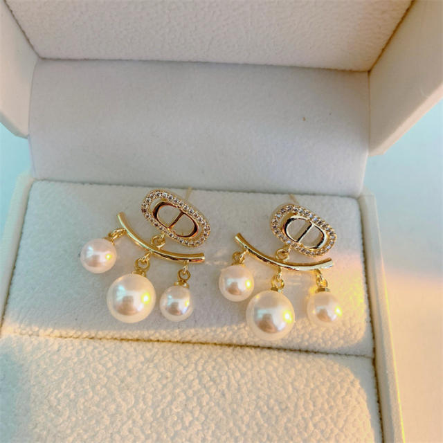 Fashion CD letter Pearl tassel earrings