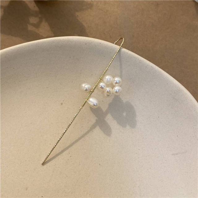 Fashion freshwater pearl flower ear pin